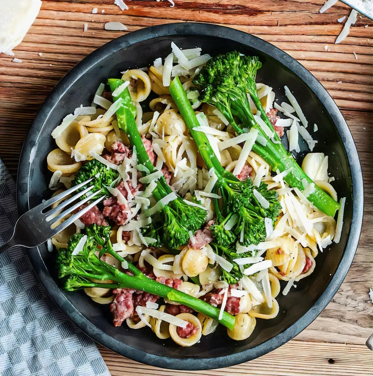 Orecchiette con salsiccia et brocoli Bimi®