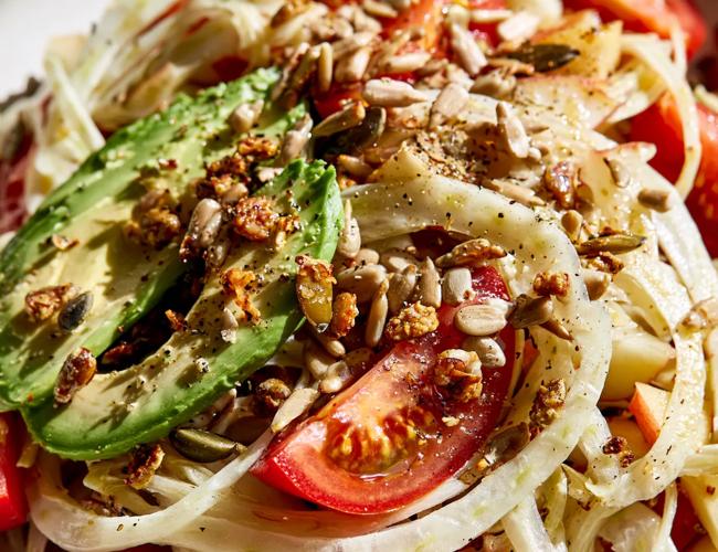 Salade croquante fenouil, tomate, avocat et pomme