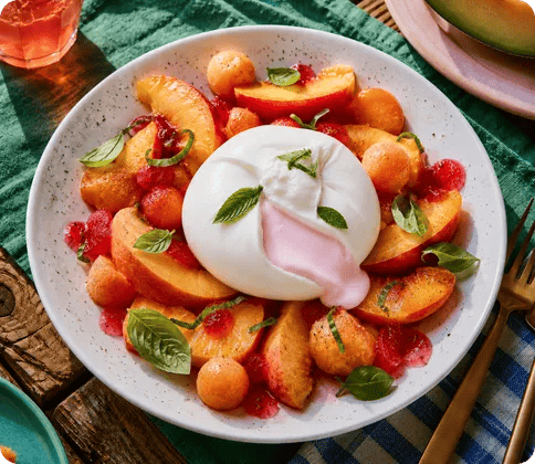 Carpaccio de fruits d'été et burrata à la fraise