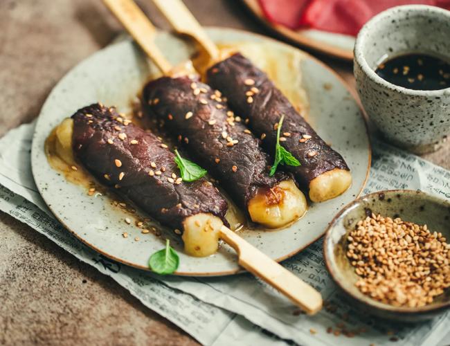 Yakitori au comté et au carpaccio de boeuf