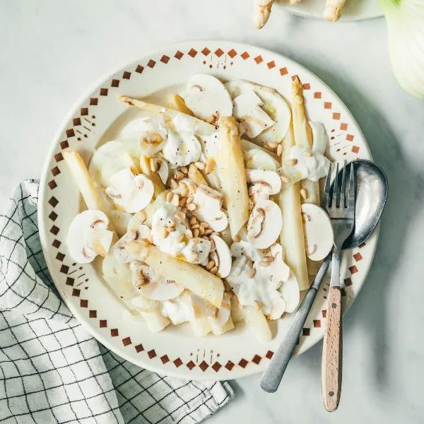 Salade d'asperges blanches au fenouil et straciatella