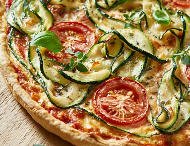 Tarte fine aux tomates cerises et tagliatelles de courgette