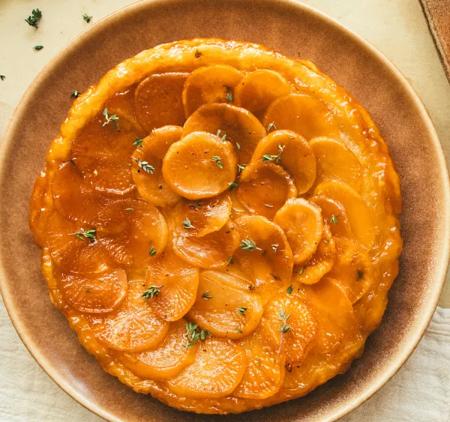 Tatin de navets caramélisés au miel et thym